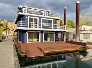 11644 N Island Cove Ln, Portland, OR