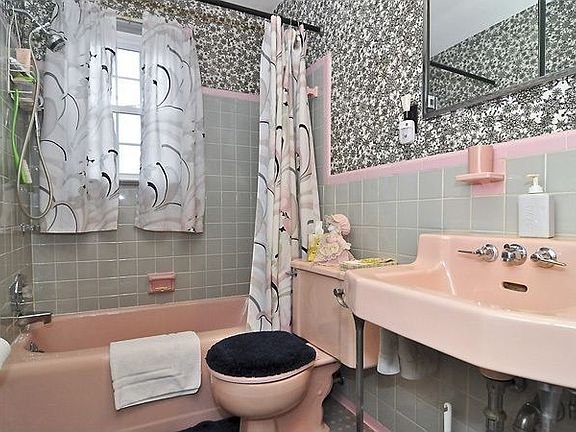 Full Bath 2