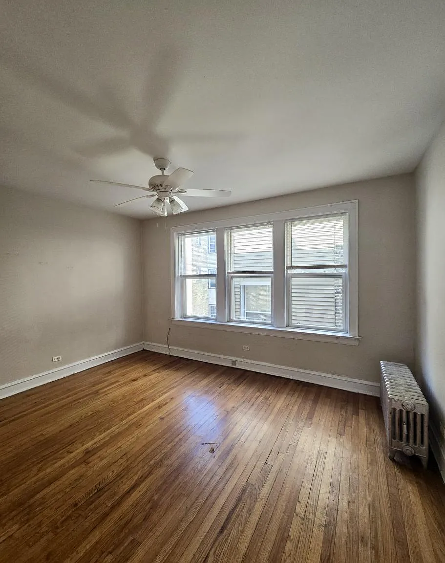5030 N Springfield Ave — Photo 3