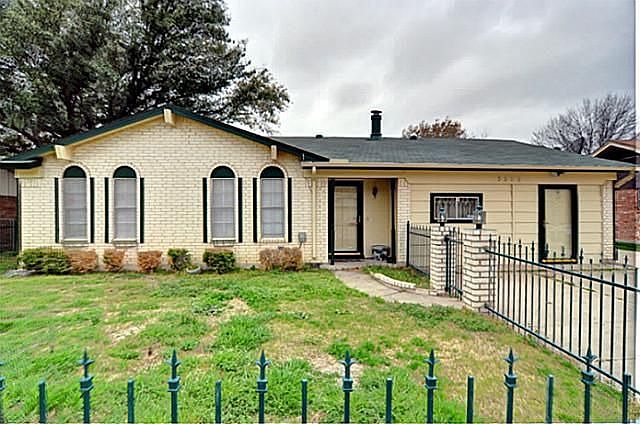 1st image of 5513 Finian Ln
