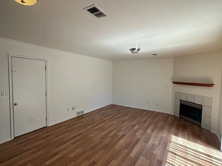 314 N 49th Avenue Ct — Photo 3