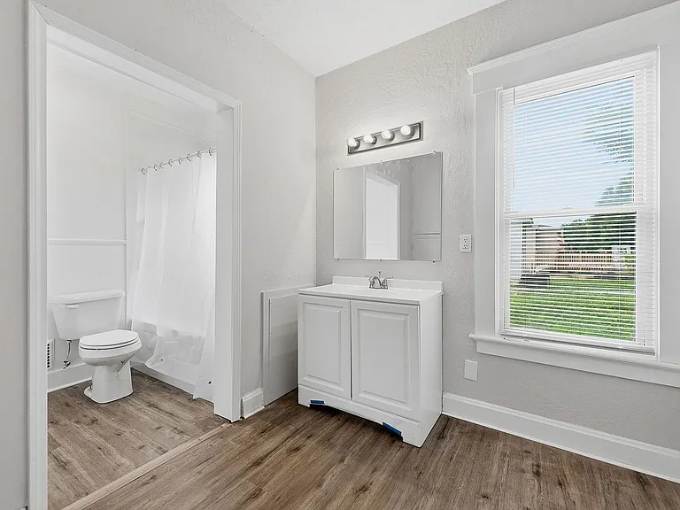 3713 Frances Ave — Photo 24