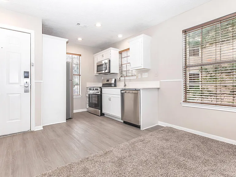 Residence at Piney Shores — Photo 29