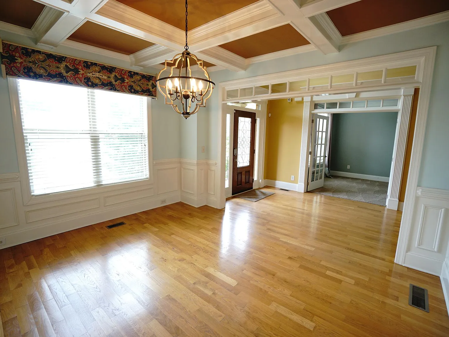 5 bed, 4461 sqft, $3,500 — Photo 4