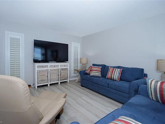 3rd image of 10475 Gulf Shore Dr APT 153