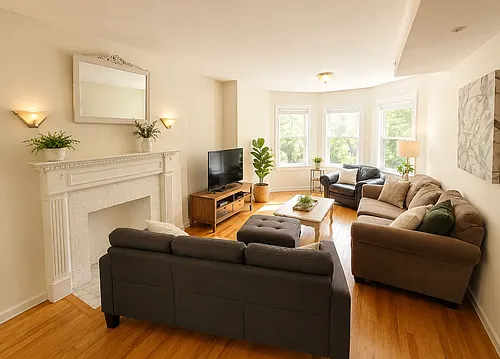1402 Beacon St Photo 1