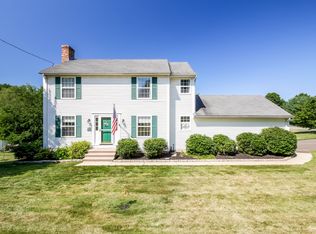 27 Hicksville Rd, Cromwell, CT 06416