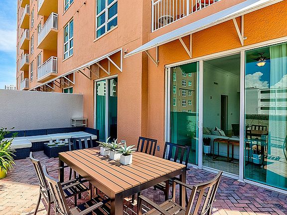 Great entertaining space