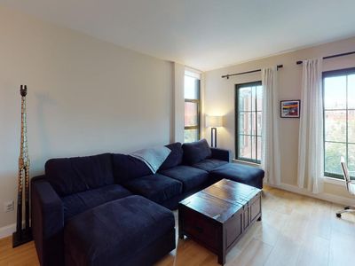 910 M St NW APT 312, Washington, DC, 20001
