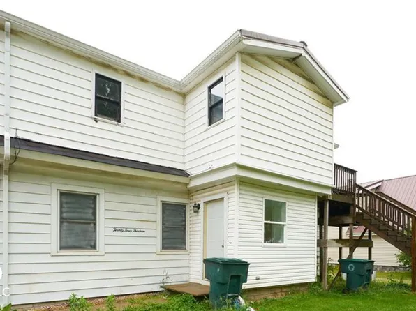 2413 S Gharkey St, Muncie, IN 47302