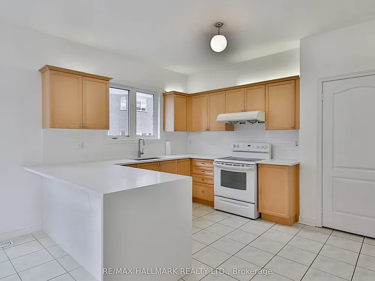 15 Briarglen Rd — Photo 20