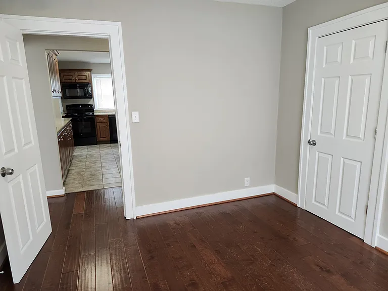 105 Alpine Dr — Photo 13