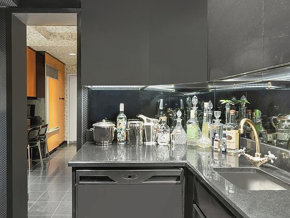 5th image of 110 E 57th St #6CD
