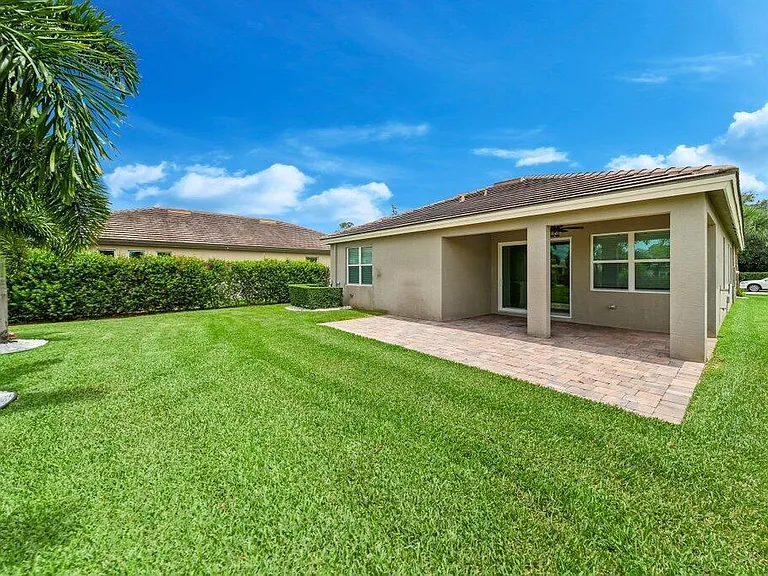 3521 SW Blackberry Ln — Photo 27
