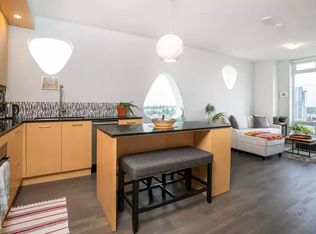 13495 Central Ave #2001, Surrey, BC V3T0K2