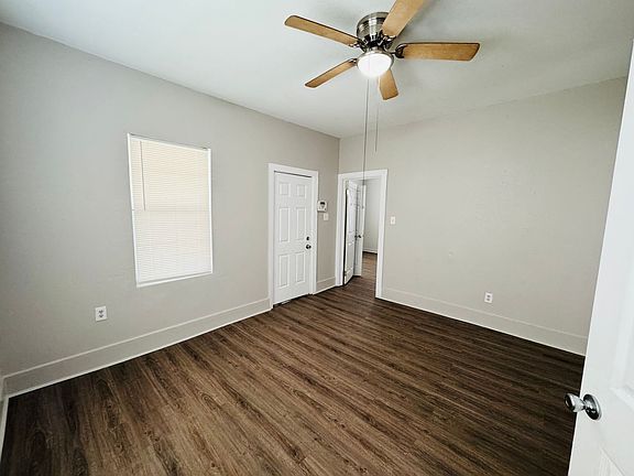 4th image of 2930 Hiawatha St