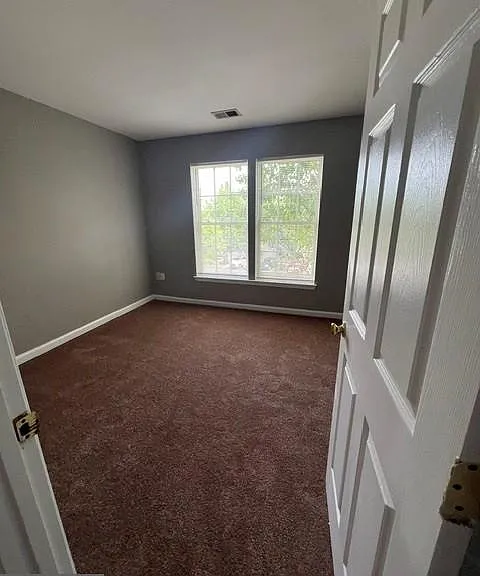519 Eisenhower Dr — Photo 13