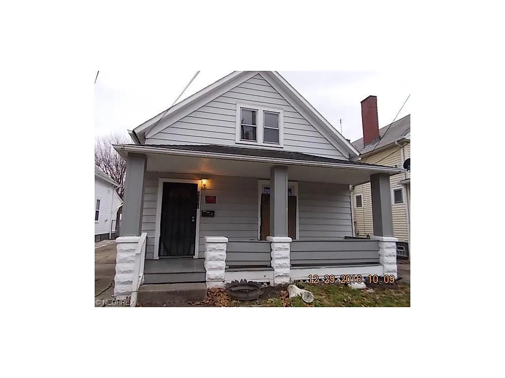 6710 Clement Ave photo 1
