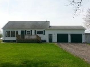 2760 E 7500s Rd, Saint Anne, IL 60964
