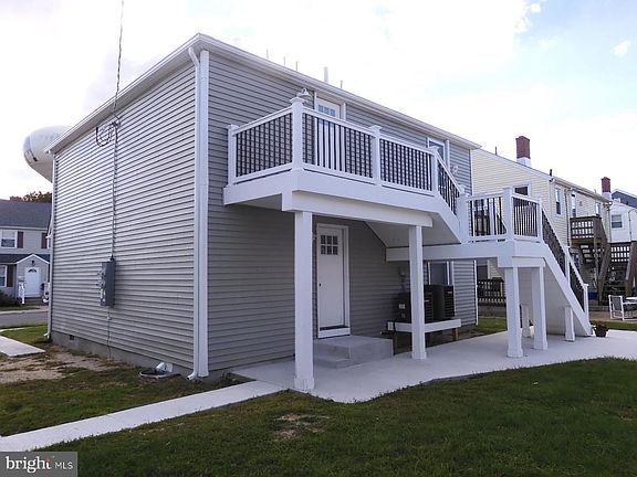 5th image of 105 N Wilson Ave #B