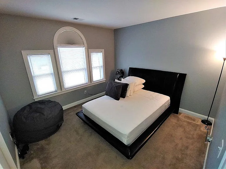 21 Main St #244 — Photo 8