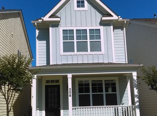 208 Windy Creek Ln, Apex, NC 27502