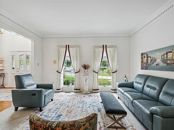 4th image of 5943 Summerhedge Pl