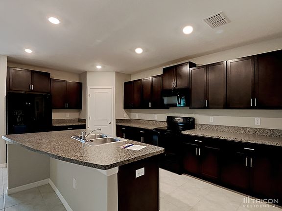 5th image of 10211 Cool Waterlily Ave