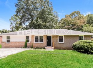 6352 Oakhurst Dr, Morrow, GA 30260