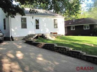 315 N Lexington Ave, Le Center, MN 56057