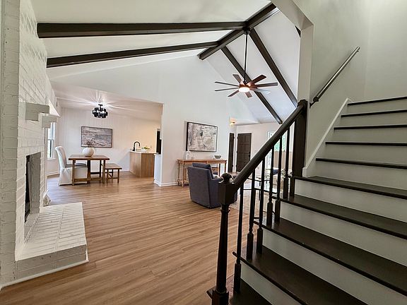 5th image of 2526 Longbranch Dr