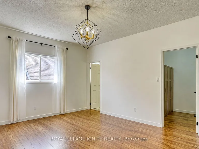 604 Woodmount Cres — Photo 16