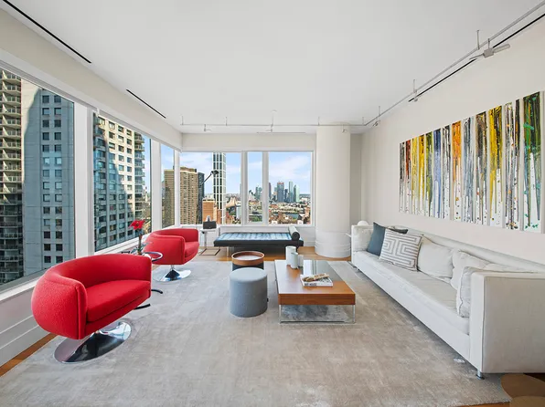 252 East 57th Street image 1 of 19