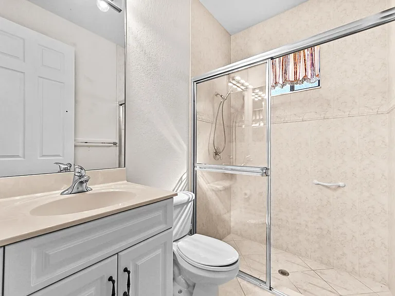 6823 Fabiano Cir — Photo 10