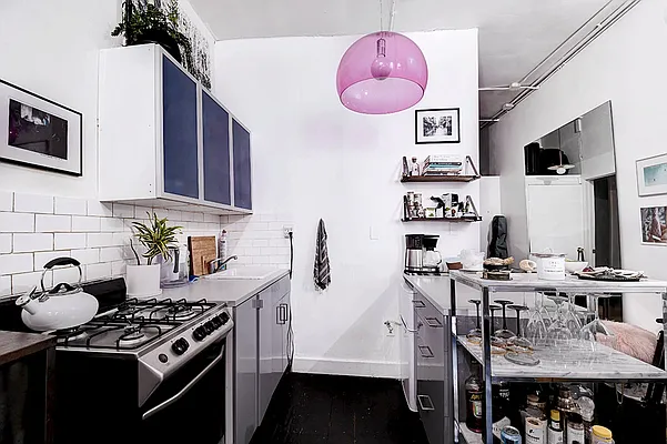 Rented by Urbane Brokerage | media 9