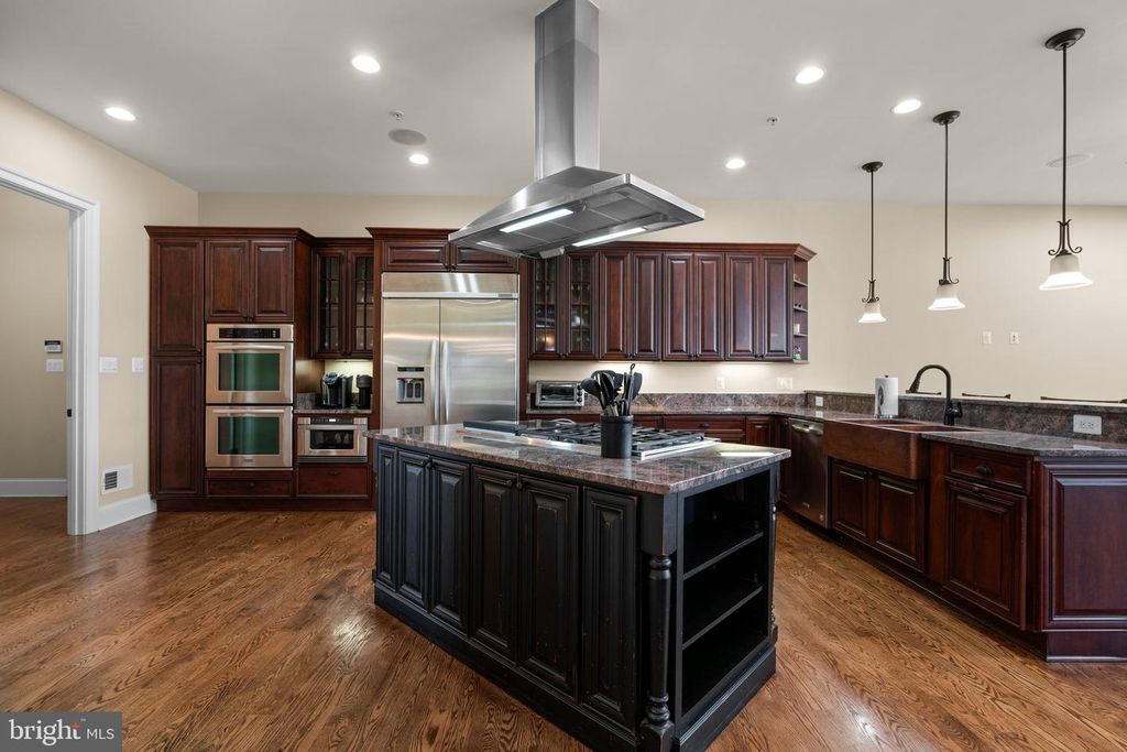 7251 Annapolis Rock Rd, Gaithersburg, MD - More