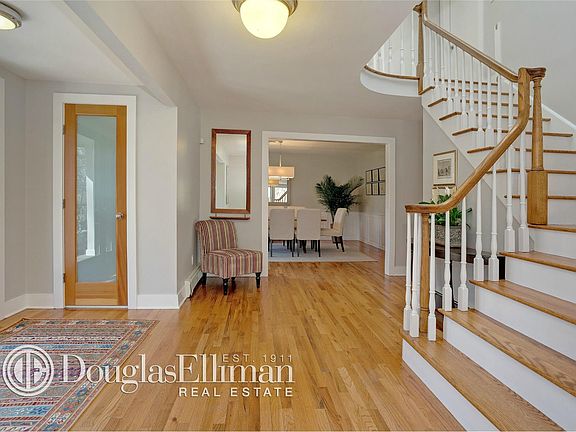 2nd image of 31 Woodvale Dr