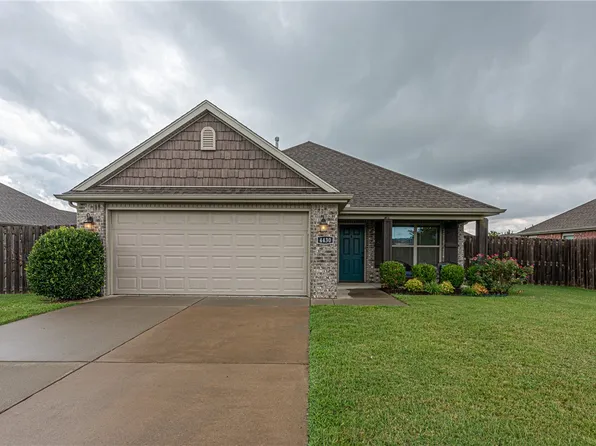 4430 W Anthem Dr, Fayetteville, AR 72704