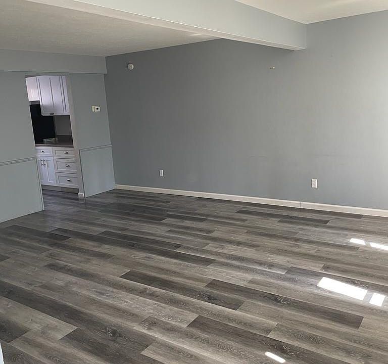 1st image of 762 Mentor Ave APT 40