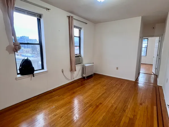 27-08 39th Avenue image 1 of 10