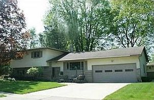 1st image of 173 Melbourne Pl