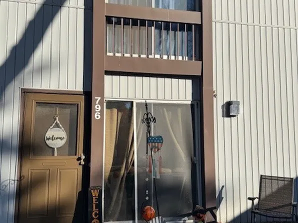 796 Pipes Ct #1604, Northfield, OH 44067