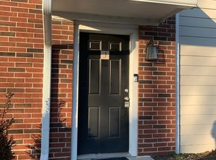 11620 Tomahawk Creek Pkwy APT J, Leawood, KS 66211