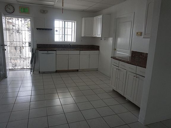4th image of 3840 43rd St