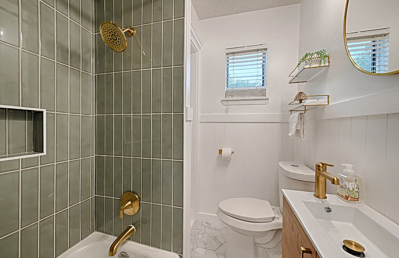 2 bed, $2,900 — Photo 3