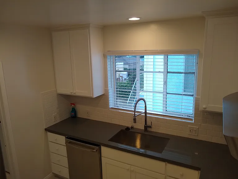 1228 S Longwood Ave #1228 — Photo 29