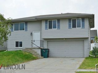 6633 N 13th St, Lincoln, NE 68521