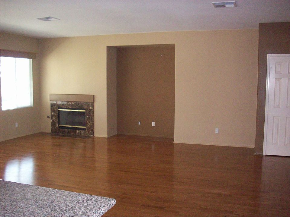 2nd image of 38684 Royal Troon Dr