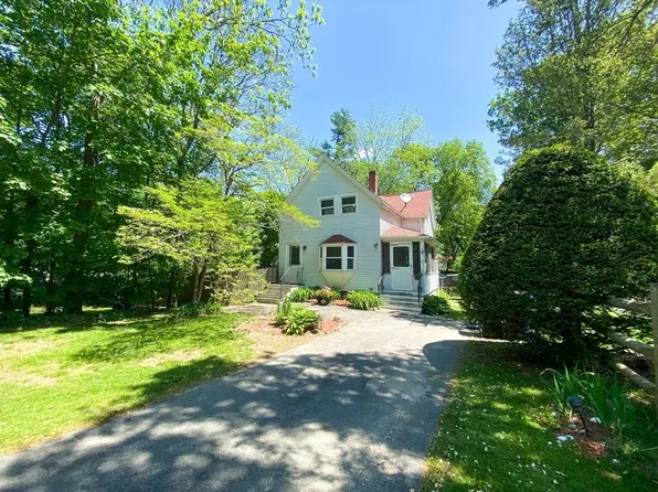 96 Pond St, Sharon, MA 02067