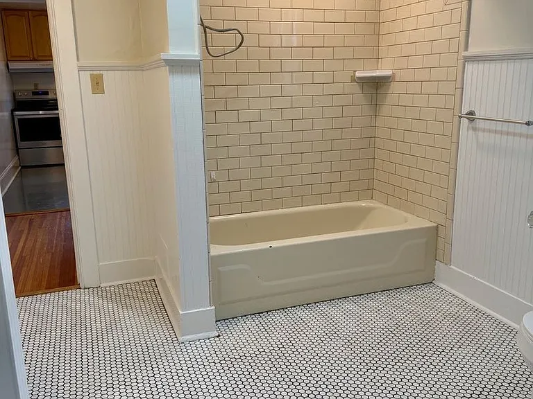 302 Hasbrouck Ave — Photo 15